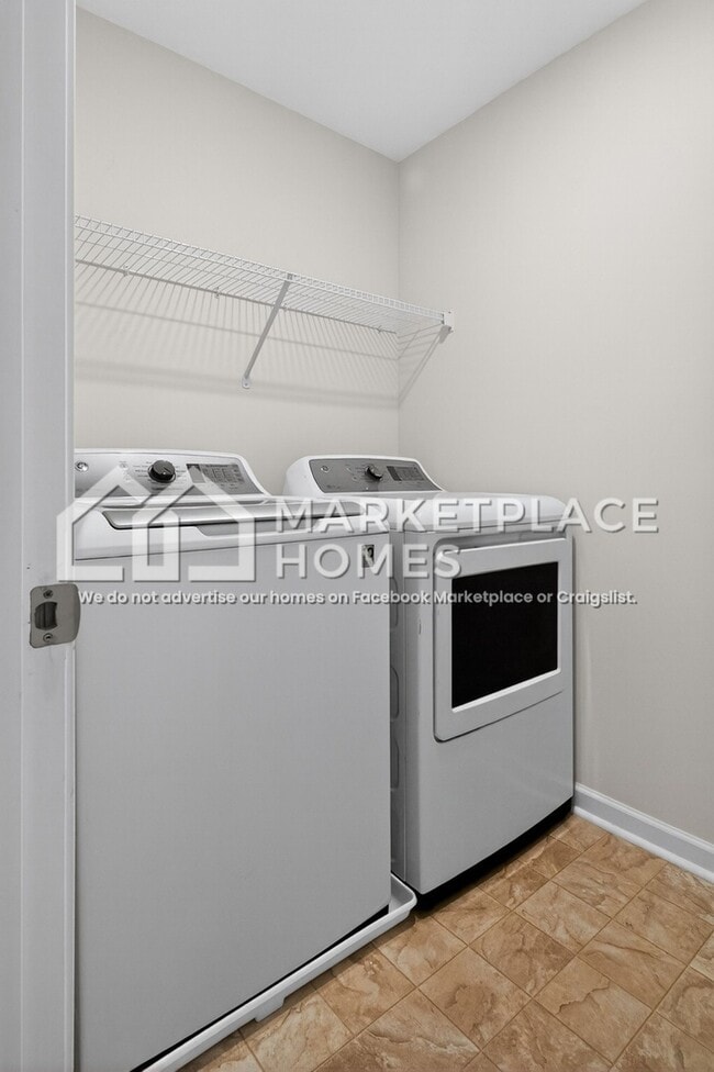 Building Photo - 829 Greene Mdw Dr