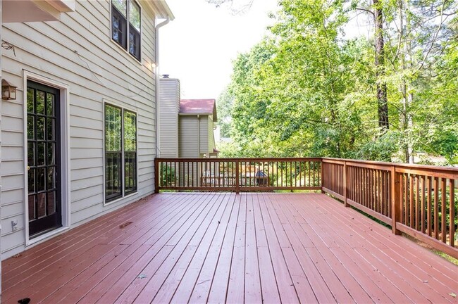 Building Photo - 7766 Hampton Cove
