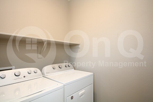 Building Photo - 17120 N 9th Pl