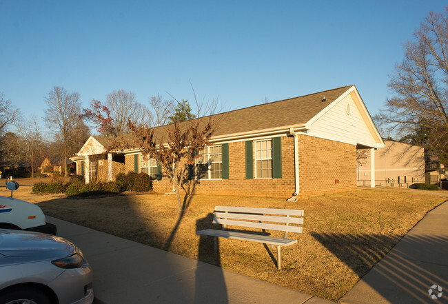 Primary Photo - Mountainside Apartments