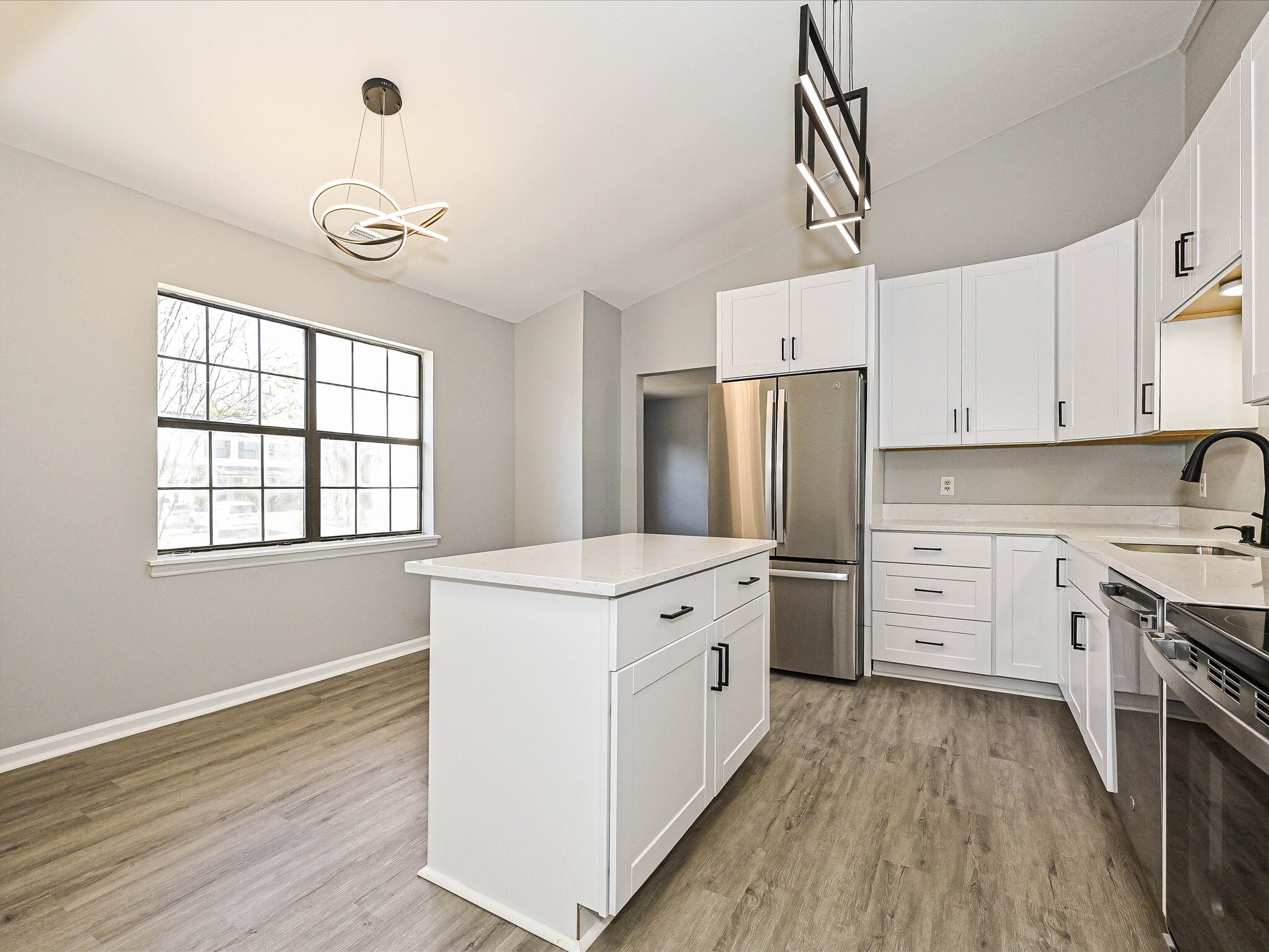 Building Photo - 6455 Tivoli Ct