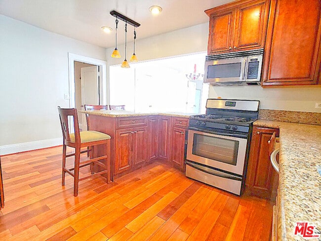 Building Photo - 205 N New Hampshire Ave