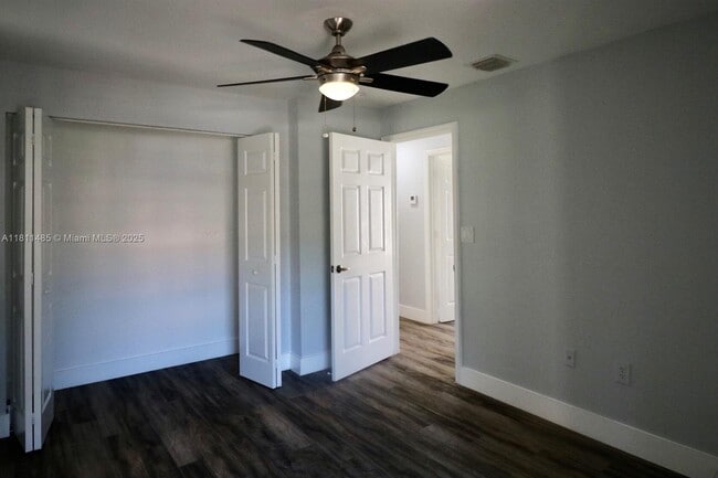 Building Photo - 1132 NW 143rd Ave