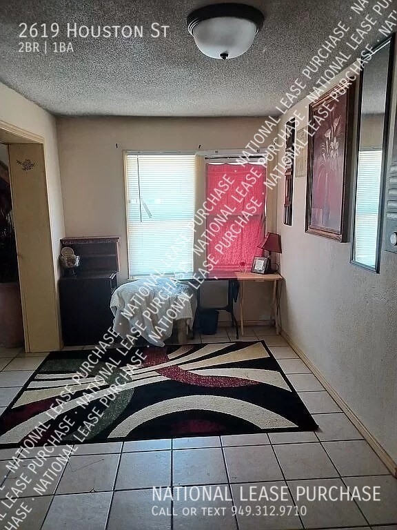 Building Photo - Rent to Own Home with $5500 Down - No Bank...