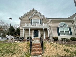 Building Photo - 808 Settlement Dr