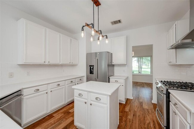 Building Photo - 8621 Neider Dr