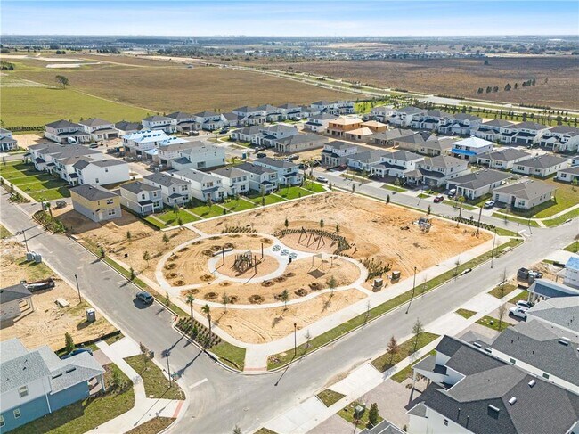 Building Photo - 4577 ORCHARD VIEW Aly