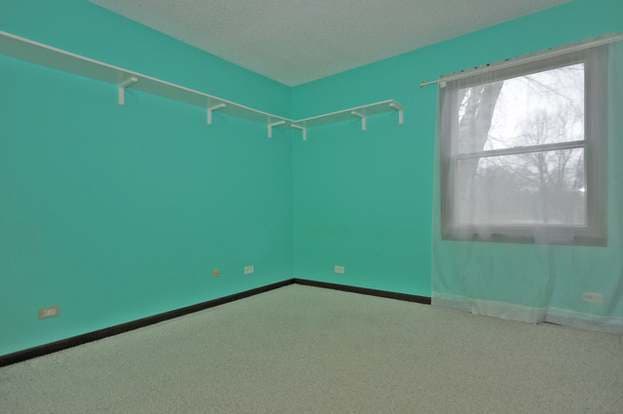 Building Photo - 4515 Drake Dr