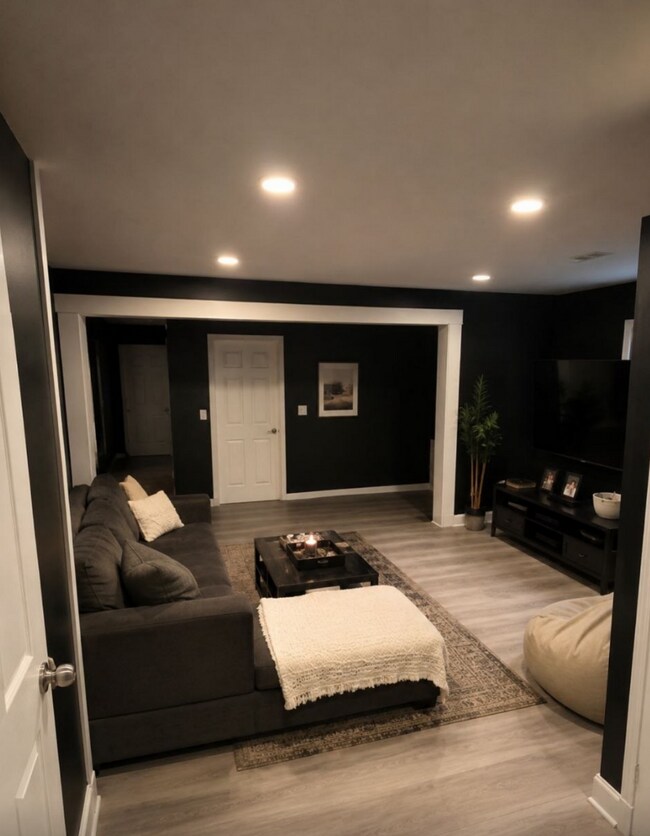 Building Photo - Fully Renovated 4BR Home – Section 8 Welcome