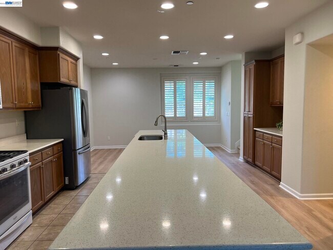 Building Photo - 5683 Melodia Cir