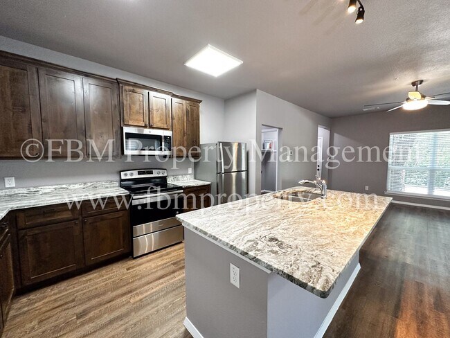 Building Photo - 431 Jannie St