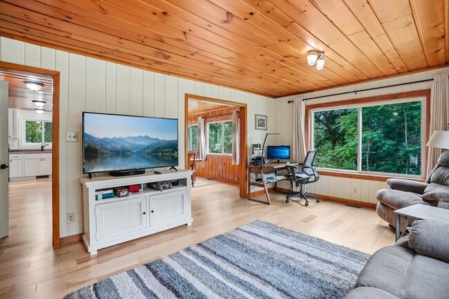 Building Photo - N3219 Cherry Rd