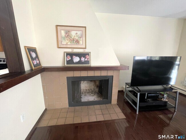 Building Photo - 21 Hudson Glen St