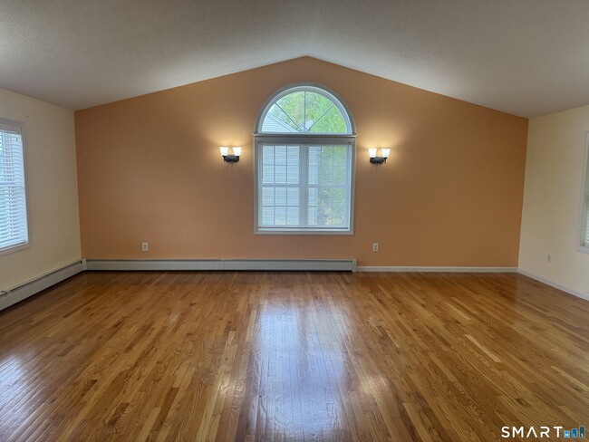 Building Photo - 32 Tyler Hill Rd