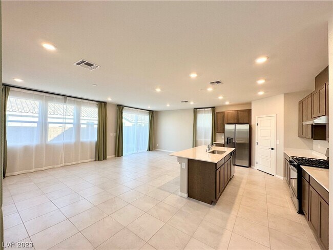 Building Photo - 5722 Prima St