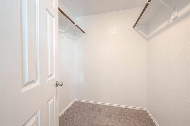 Building Photo - 25635 Royal Catchfly Rd