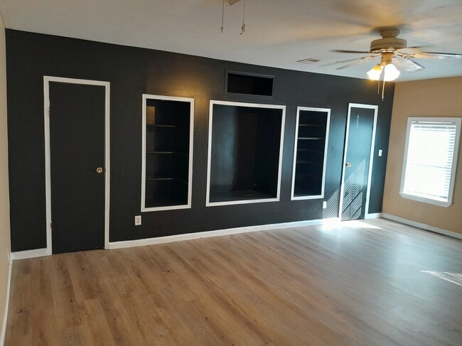 Building Photo - 6528 Battery Point