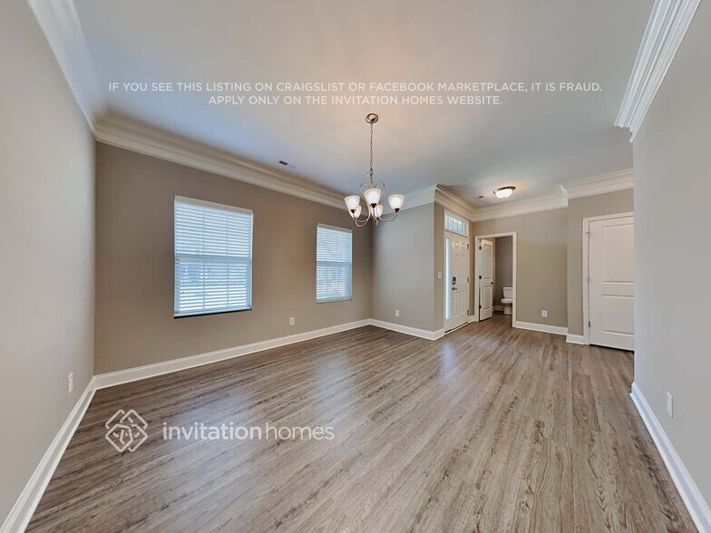 Building Photo - 5338 Roberta Crossing Dr