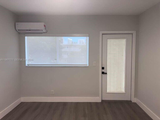 Building Photo - 455 Golden Isles Dr