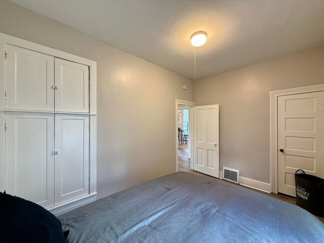 Building Photo - 280 Mason Ave