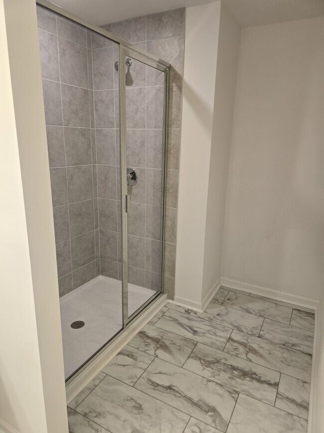 Building Photo - New Construction 3BR/2.5BA Townhome in Monroe