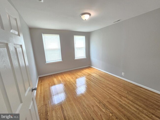 Building Photo - 3516 Erdman Ave