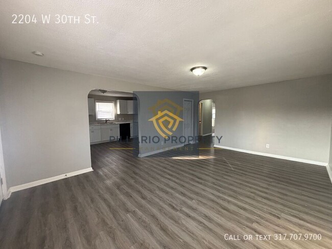 Building Photo - 2204 W 30th St