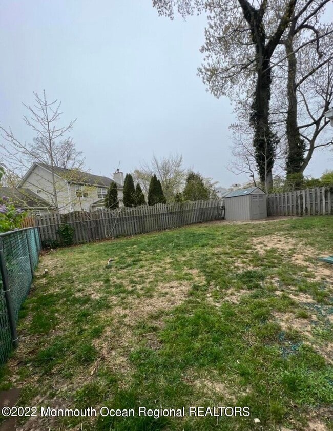 Building Photo - 451 Harnell Ave