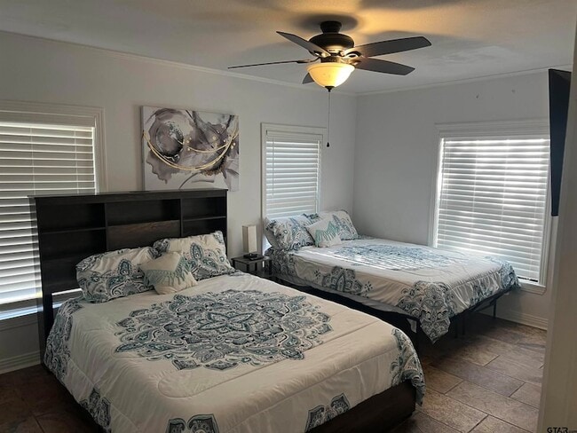 Building Photo - 1228 Carol Ln