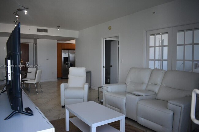 Building Photo - 6365 Collins Ave