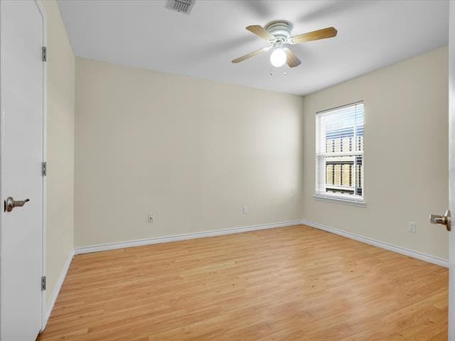 Building Photo - 3003 Creekwood Dr
