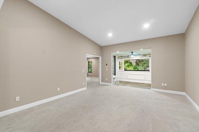 Building Photo - 9240 Sable Ridge Cir