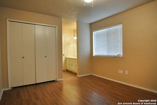 Building Photo - 3 Bedroom/2 Bath Ridge Creek Subdivision