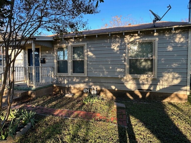 Primary Photo - Updated North Waco Home