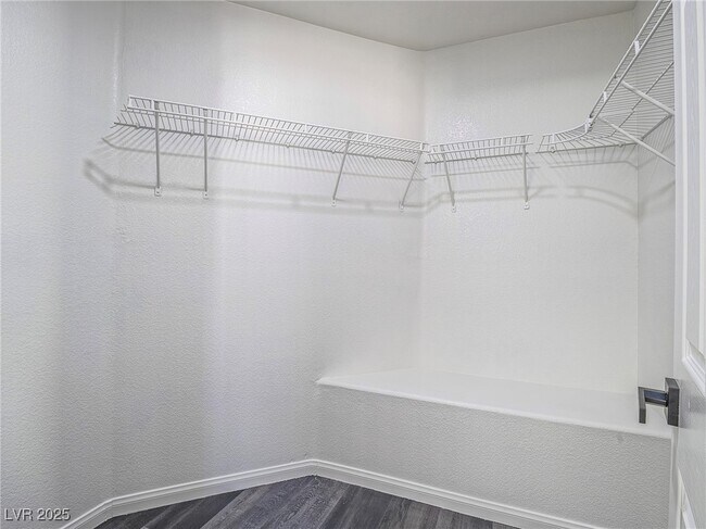 Building Photo - 10898 Carberry Hill St