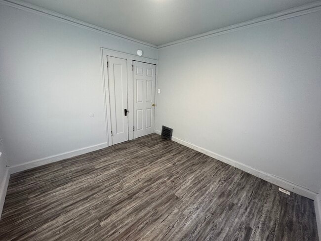 Building Photo - 22 Delaware-