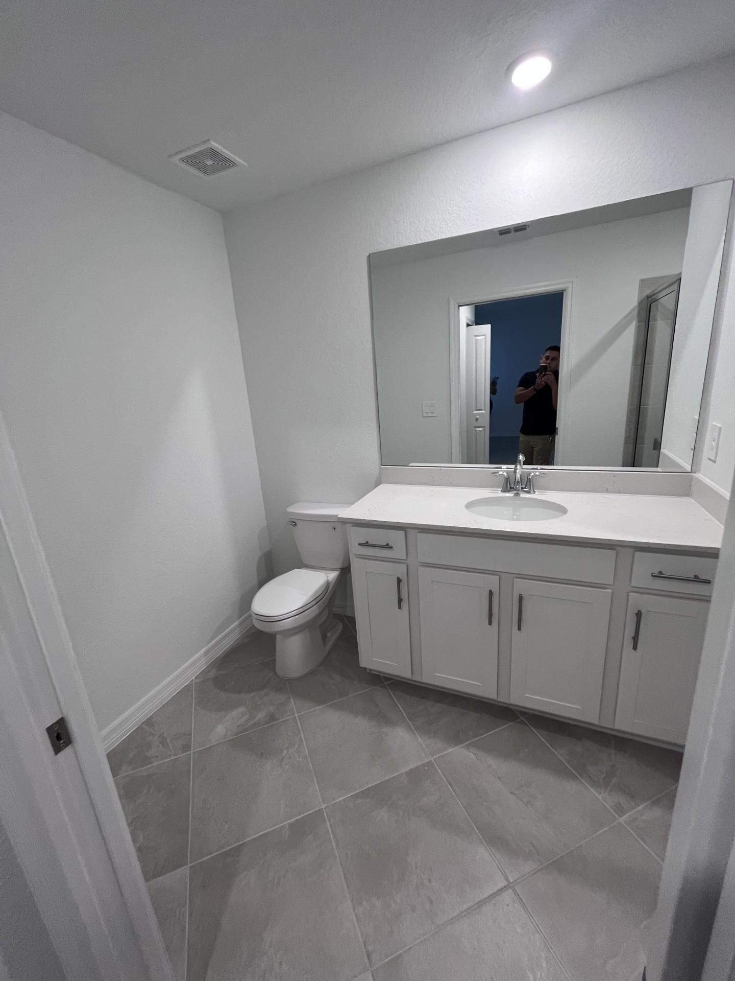 Building Photo - 12320 Wellen Golf St