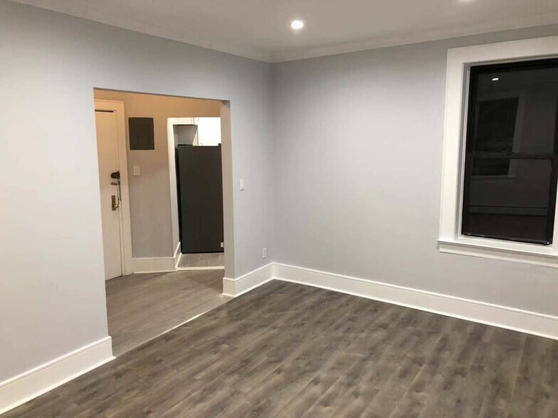 Building Photo - 553 Undercliff Ave