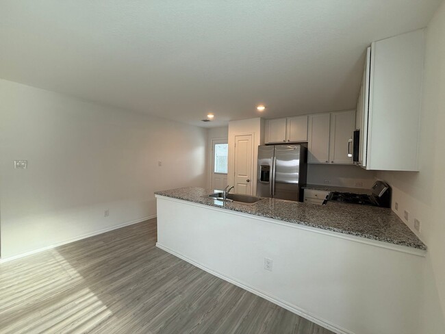 Building Photo - Dream Home in Seguin- 3 Bedroom / 2 Bath -...