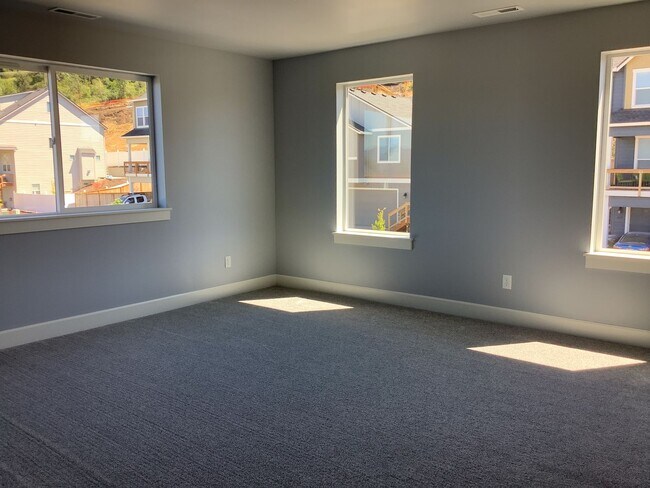 Building Photo - 2410 Fieldcress Rd