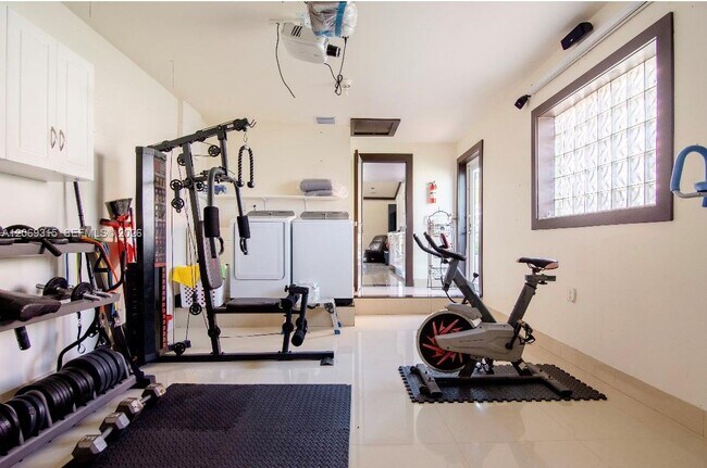 Building Photo - 6790 SW 105th Ave