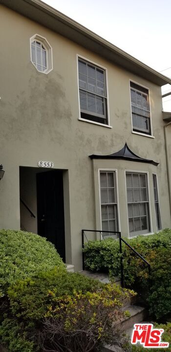 Building Photo - 8551 Holloway Dr