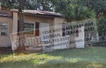 Building Photo - 203 Moates St