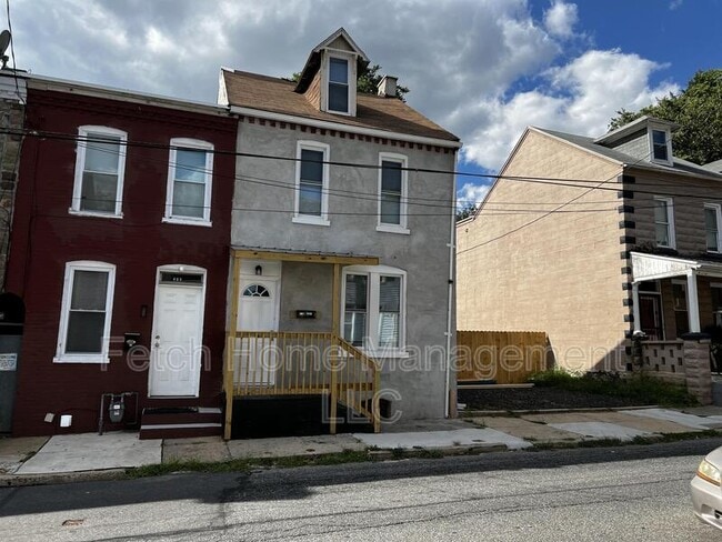 Building Photo - 538 Chester St