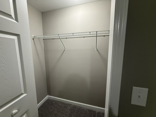 Building Photo - 1021 Sourwood Ct