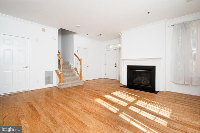 Building Photo - 8975 Harrover Pl