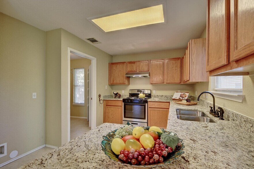 Building Photo - 104 Keaton Cove