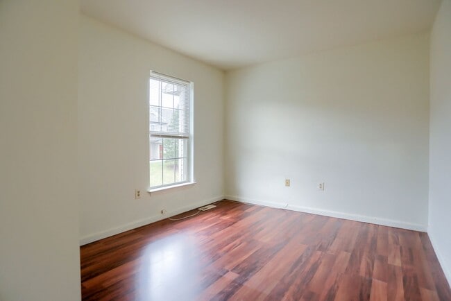 Building Photo - 1284 Hunters Ridge Dr