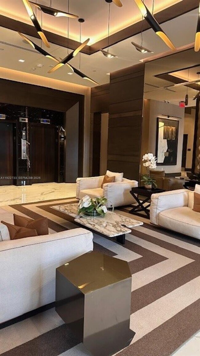 Building Photo - 301 Altara Ave