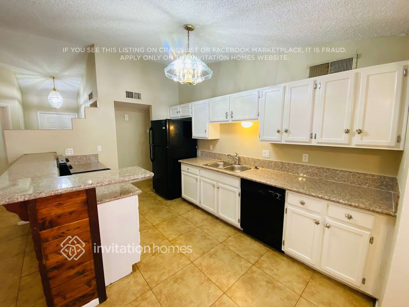 Building Photo - 2323 N Evergreen St